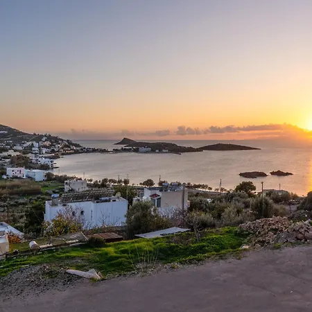 Mont' Rock 3 Posidhonia (Syros)